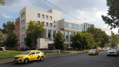 Московский государственный академический художественный институт им. В.И. Сурикова — здание вуза