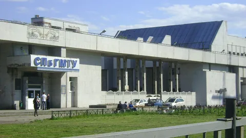 Санкт-Петербургский государственный морской технический университет — здание вуза