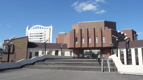 Сибирский государственный институт искусств им. Д. Хворостовского — здание вуза