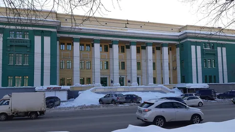 Сибирский государственный университет телекоммуникаций и информатики (Уральский технический институт связи и информатики) — здание вуза