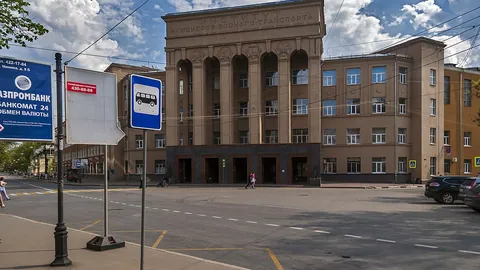 Волжский государственный университет водного транспорта — здание вуза