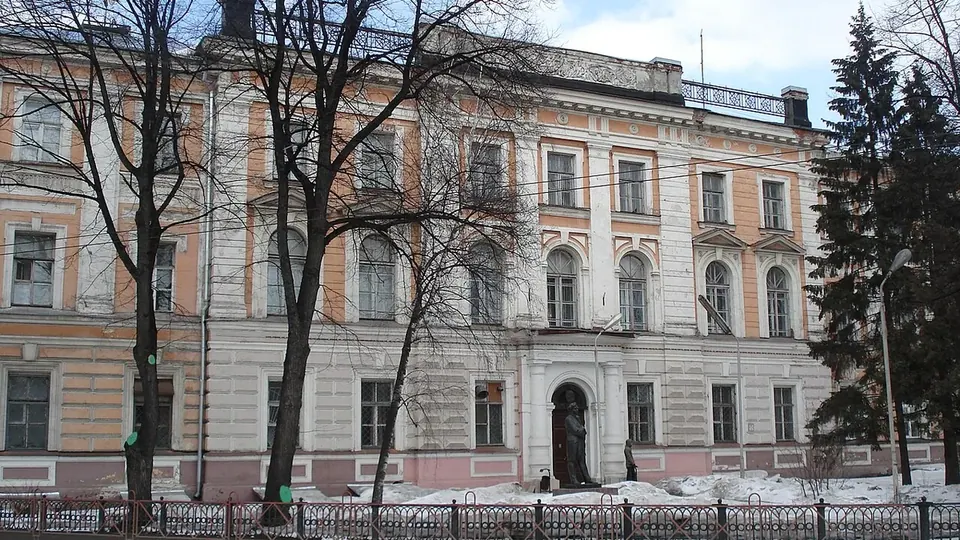 Ярославский государственный университет им. П.Г. Демидова — здание вуза