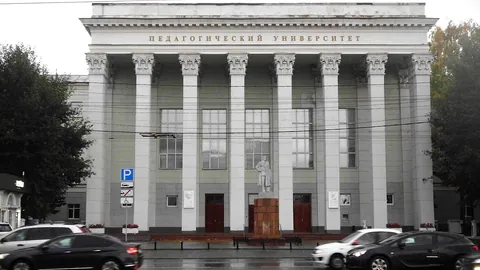 Южно-Уральский государственный гуманитарно-педагогический университет — здание вуза